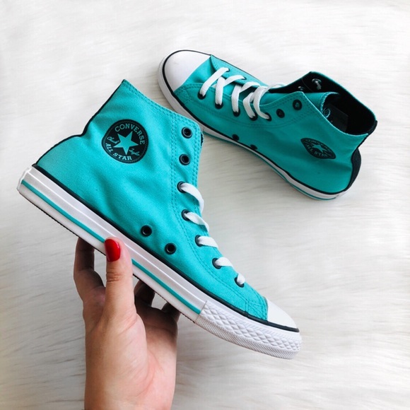 Converse Shoes - NWT Converse Chuck Taylor teal sneakers